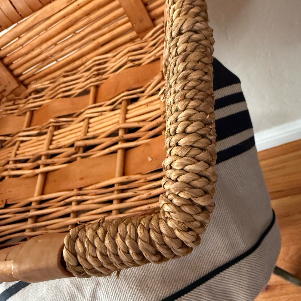 Vintage Wicker and Wood Woven Basket Medium Size with Handles - Picture 5 of 13